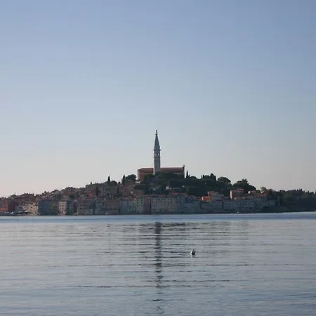 Two-bedroom 2 Apartamento Rovinj